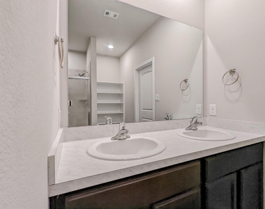 14541 Montclair Way - Photo Thumbnail 13