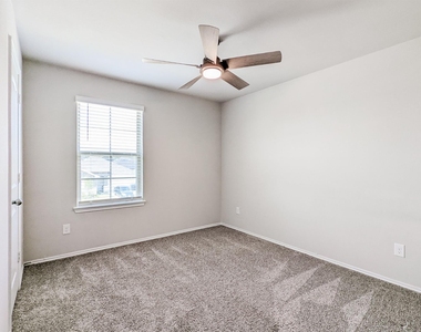 14541 Montclair Way - Photo Thumbnail 19