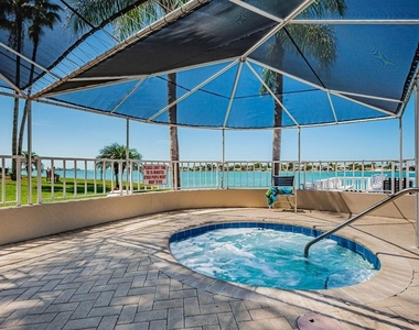 5801 Bahia Del Mar Circle - Photo Thumbnail 22