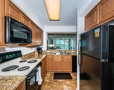 5801 Bahia Del Mar Circle - Photo Thumbnail 2
