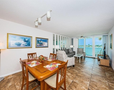 5801 Bahia Del Mar Circle - Photo Thumbnail 8