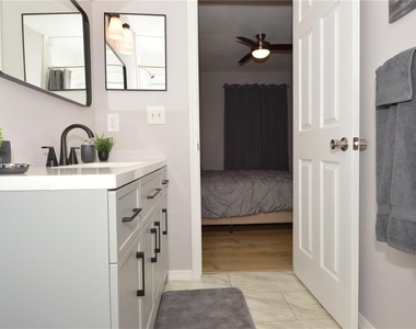 8653 Fancy Finch Drive - Photo Thumbnail 29