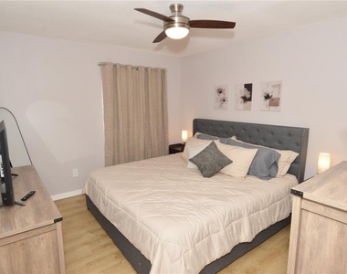 8653 Fancy Finch Drive - Photo Thumbnail 41
