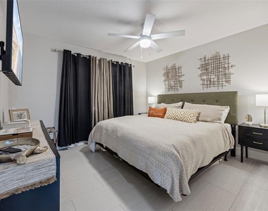 1008 Apollo Beach Boulevard - Photo Thumbnail 14