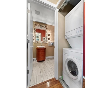 2511 Avenue C - Photo Thumbnail 9