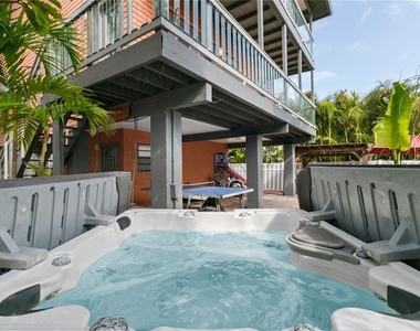 2511 Avenue C - Photo Thumbnail 1