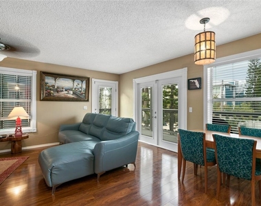 2511 Avenue C - Photo Thumbnail 2