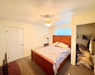 524 E Lime Street - Photo Thumbnail 9