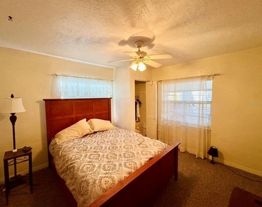 524 E Lime Street - Photo Thumbnail 10