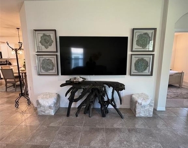 5375 Nw 48th Place - Photo Thumbnail 4