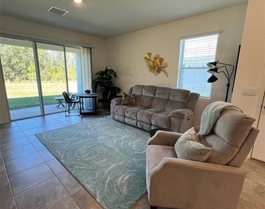 5375 Nw 48th Place - Photo Thumbnail 3