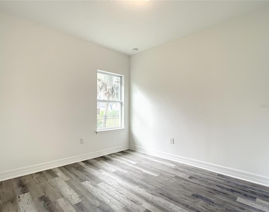 2109 Nordendale Boulevard - Photo Thumbnail 33