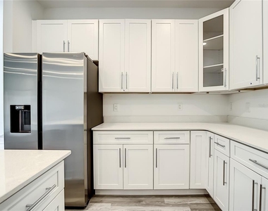 2109 Nordendale Boulevard - Photo Thumbnail 8