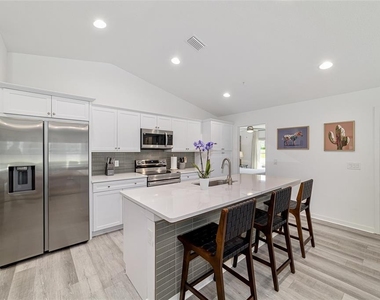 4400 Nw 74th Terrace - Photo Thumbnail 14