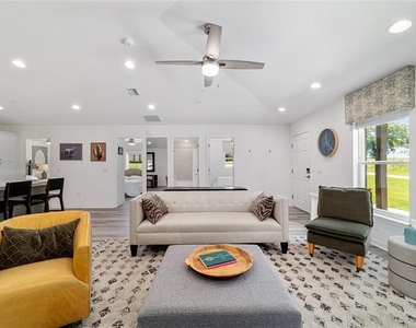 4400 Nw 74th Terrace - Photo Thumbnail 8