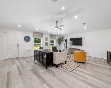 4400 Nw 74th Terrace - Photo Thumbnail 5