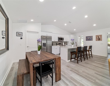4400 Nw 74th Terrace - Photo Thumbnail 10