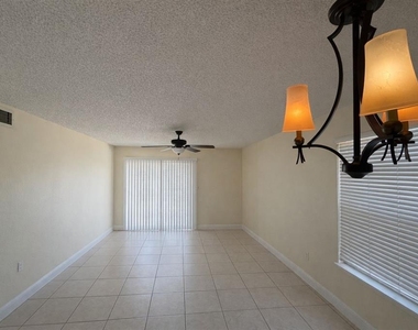 1908 Lake Atriums Circle - Photo Thumbnail 2