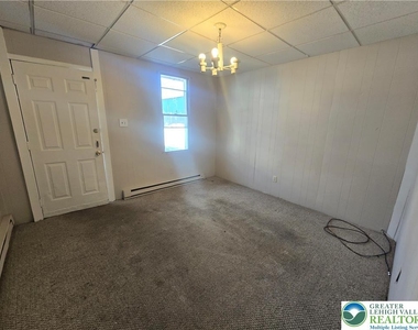 211 Columbia Street - Photo Thumbnail 1