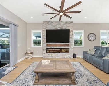 18805 Valleta Avenue - Photo Thumbnail 17