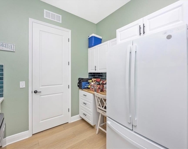 18805 Valleta Avenue - Photo Thumbnail 21