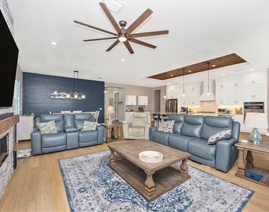 18805 Valleta Avenue - Photo Thumbnail 16