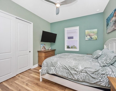 18805 Valleta Avenue - Photo Thumbnail 32