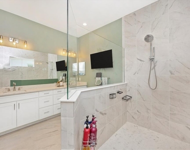 18805 Valleta Avenue - Photo Thumbnail 26