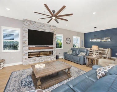 18805 Valleta Avenue - Photo Thumbnail 15