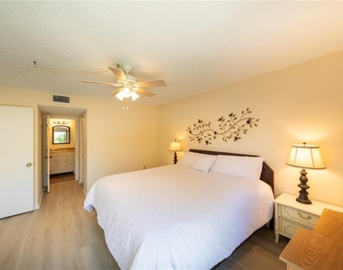 696 Bird Bay Drive W - Photo Thumbnail 11
