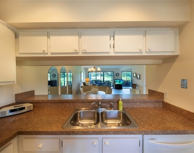 696 Bird Bay Drive W - Photo Thumbnail 8