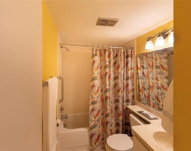 696 Bird Bay Drive W - Photo Thumbnail 20