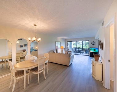 696 Bird Bay Drive W - Photo Thumbnail 3