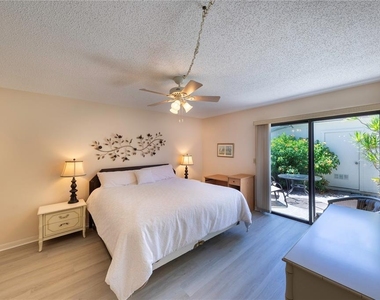 696 Bird Bay Drive W - Photo Thumbnail 10