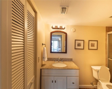 696 Bird Bay Drive W - Photo Thumbnail 13