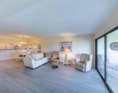 696 Bird Bay Drive W - Photo Thumbnail 5