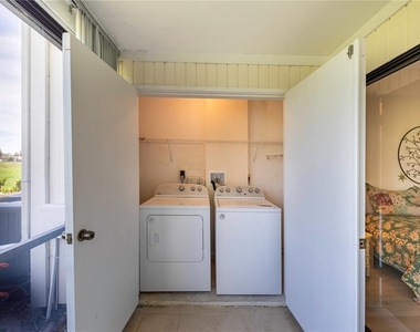 696 Bird Bay Drive W - Photo Thumbnail 24