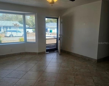 1225 Armsdale Avenue - Photo Thumbnail 5