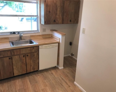 3705 34th Ave Drive W - Photo Thumbnail 3