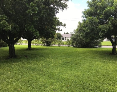 3705 34th Ave Drive W - Photo Thumbnail 8