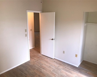 3705 34th Ave Drive W - Photo Thumbnail 15