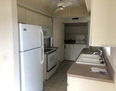 2125 Pueblo Circle - Photo Thumbnail 3