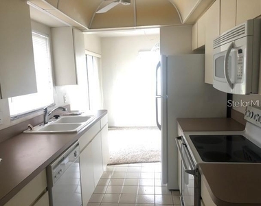 2125 Pueblo Circle - Photo Thumbnail 4