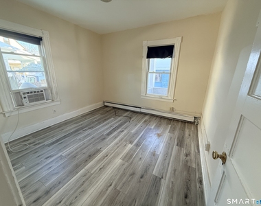 15-17 Beacon Street - Photo Thumbnail 8