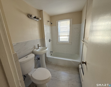 15-17 Beacon Street - Photo Thumbnail 4