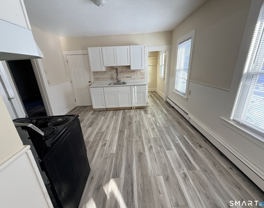 15-17 Beacon Street - Photo Thumbnail 2