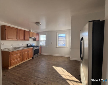 292 Ridgefield Avenue - Photo Thumbnail 5
