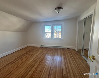 292 Ridgefield Avenue - Photo Thumbnail 3