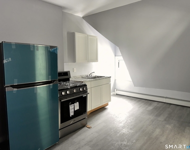 240 Madison Avenue - Photo Thumbnail 12