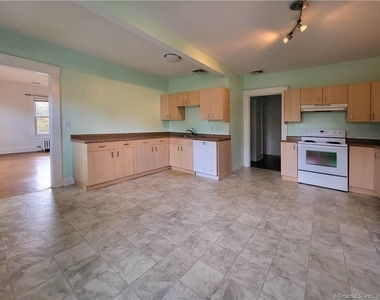 805 Edgewood Avenue - Photo Thumbnail 5